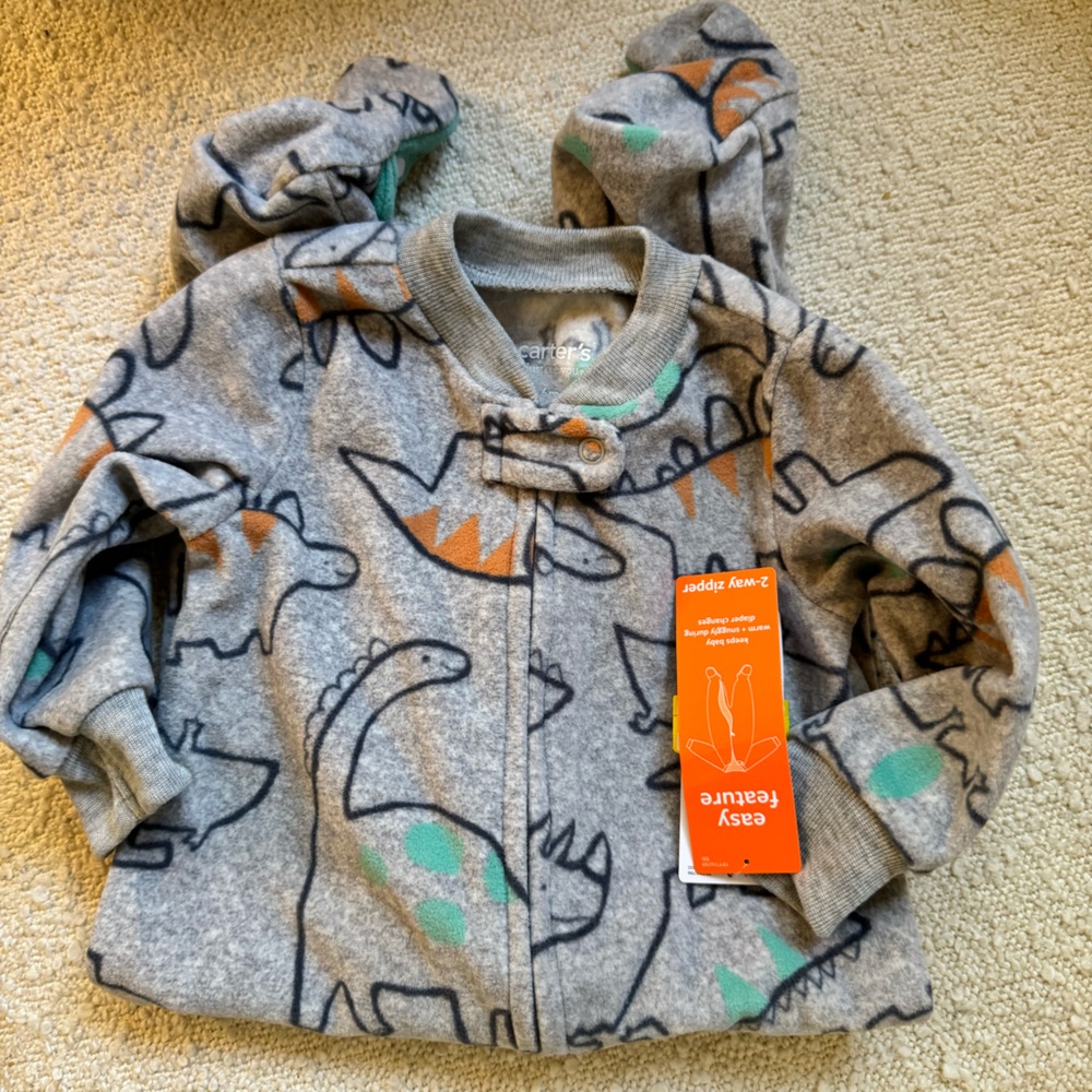 Carter’s fleece sleeper, 6M NWT